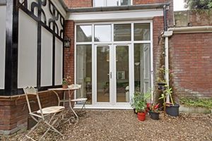 Private Garden- click for photo gallery